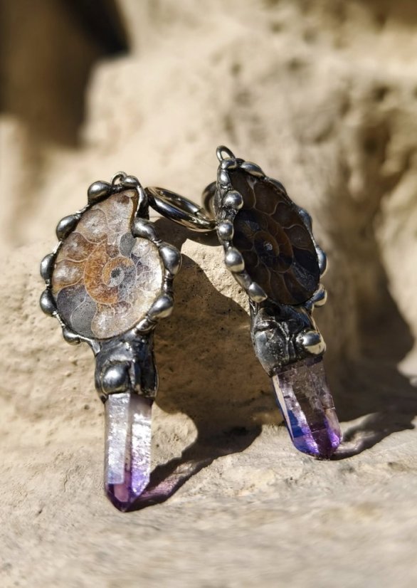 Autorské cínované náušnice - Šnek s Amatystem S0703