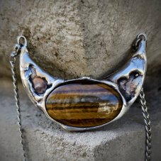 Autorský cínový náhrdelník -  Tygří oko S0942