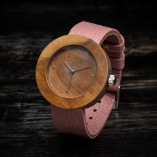 České dřevěné hodinky Jalta H00391 Hruška
