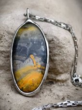 Autorský cínovaný náhrdelník -  Jaspis čmeláčí S0895