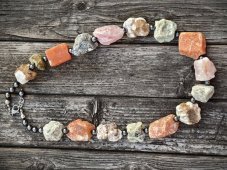 Náhrdelník minerální - Surové kameny S0837