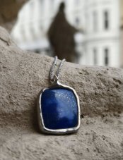 Autorský cínovaný náhrdelník - Lapis lazuli S0546