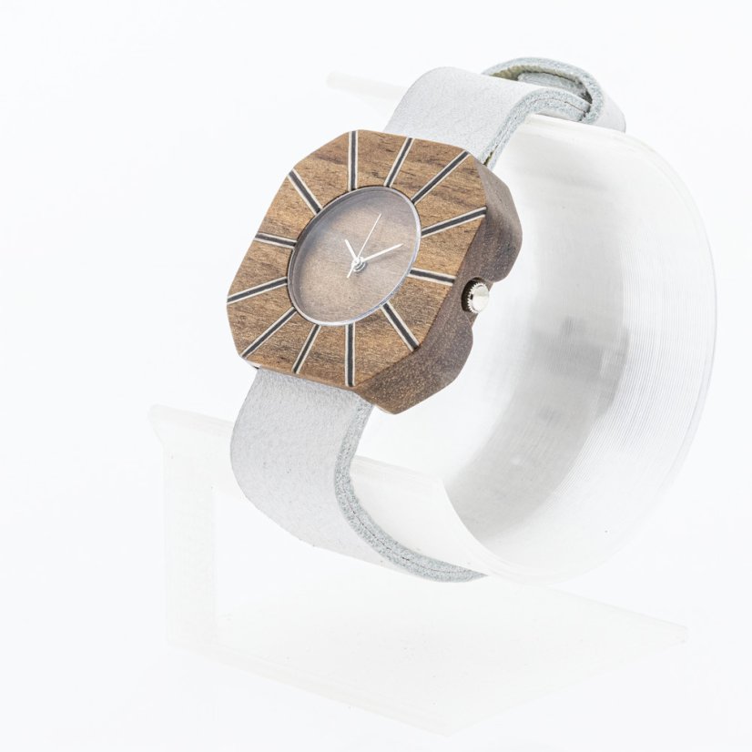 České drevené hodinky Art H00371 Orech
