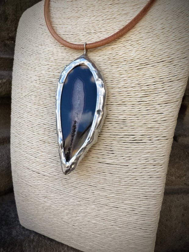 Autorský cínový náhrdelník - Achát v tvare listu S0816
