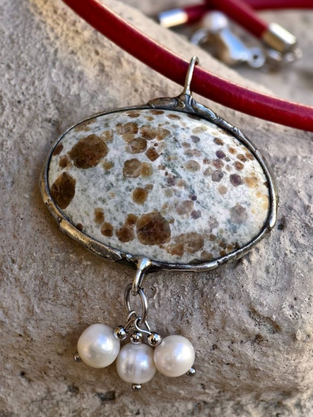 Autorský cínový náhrdelník - Rubín v materskej hornine S0598