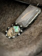 Autorský cínový náhrdelník - Růženín a Mušla S0903