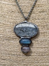 Autorský cínovaný náhrdelník - Jaspis, Labradorit, Růženín S0951