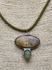 Autorský cínovaný náhrdelník -  Zkamenělý korál S0897