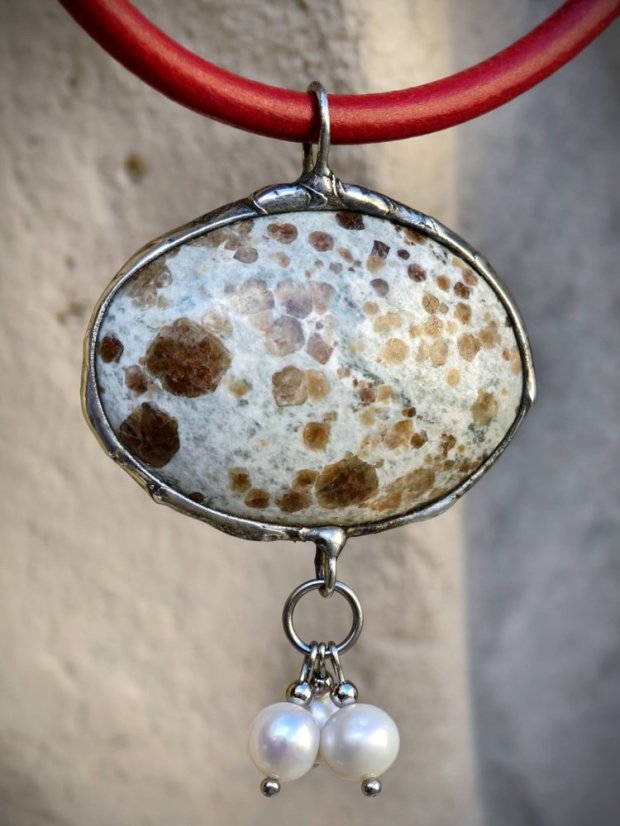 Autorský cínový náhrdelník - Rubín v materskej hornine S0598