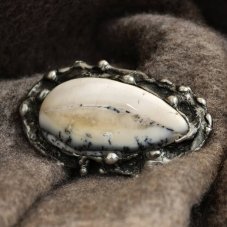 Autorská cínová brošňa - Opál Merlin S0400