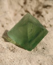 Surové minerály - Fluorit  SM0677