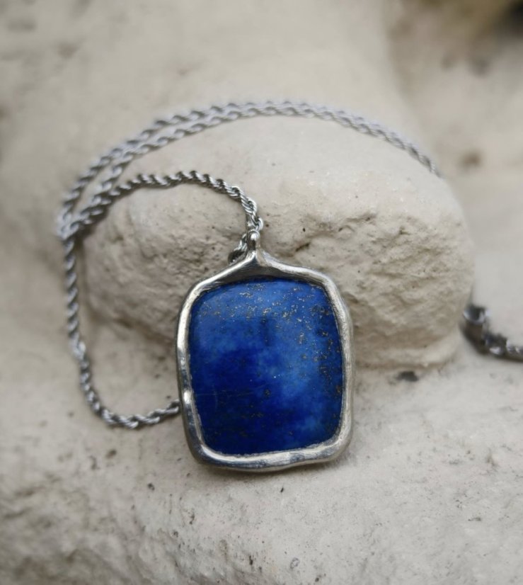 Autorský cínovaný náhrdelník - Lapis lazuli S0546