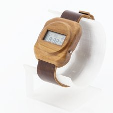 České dřevěné hodinky Universum H00486 Jeřáb