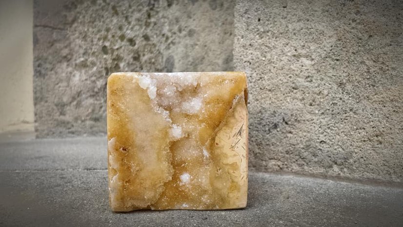 Surové minerály - Achát - kostka SM0479