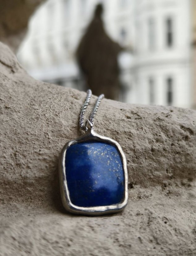 Autorský cínovaný náhrdelník - Lapis lazuli S0546