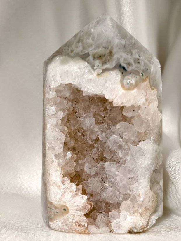 Surové minerály - Achát - kaplička  SM0594