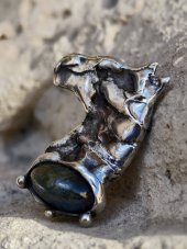 Autorská cínovaná brož - Kůň a Labradorit S0931