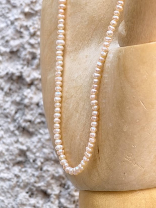 Náhrdelník perlový – Perličky telové 2 – 3 mm S0804