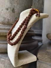 Náhrdelník meditační - Japa Mála 108 korálků Rudraksha  S0813