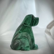 Surové minerály - Socha Malachit Pes SM0858