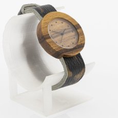 České drevené hodinky Jalta H00482 Orech