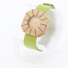 České drevené hodinky Art H00499 Habr