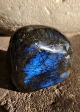 Surové minerály - Labradorit  socha SM0481