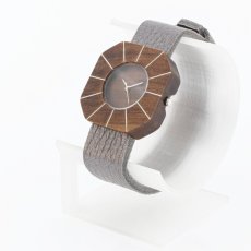 České drevené hodinky Art H00503 Hruška