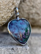 Autorský cínový náhrdelník - Rubín v Kyanitu S0935