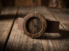 České dřevěné hodinky Alfa H00544 Ořech