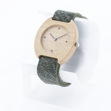 České drevené hodinky Avia H00432 Habr