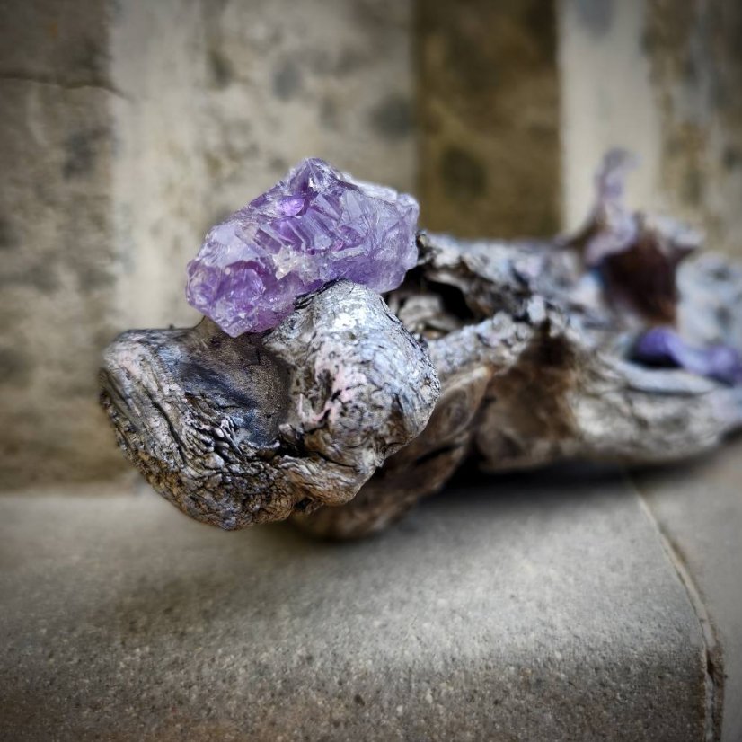 Autorská dřevěná socha - "Bohyně Ametystů" AS0728