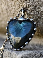 Autorský cínový náhrdelník - Labradorit srdce S0934