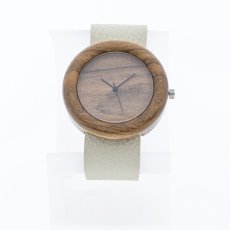 České drevené hodinky Orania H00407 Marhuľa