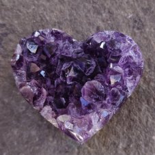 Surové minerály - Ametyst srdce Velké SM0482