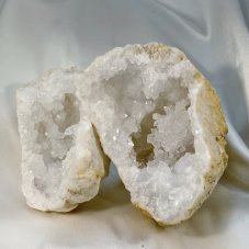 Surové minerály - Křišťál geoda  SM0485