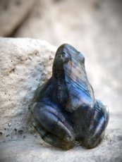 Surové minerály - Labradorit Pán žabák SM0636