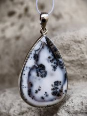 Minerálny náhrdelník - Dendritický opál top S0584