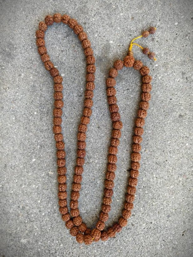 Náhrdelník meditační - Japa Mála 108 korálků Rudraksha  S0813