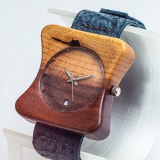 České dřevěné hodinky Edison H00147 Švestka