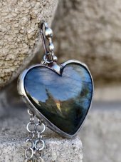 Autorský cínový náhrdelník - Labradorit srdce S0933