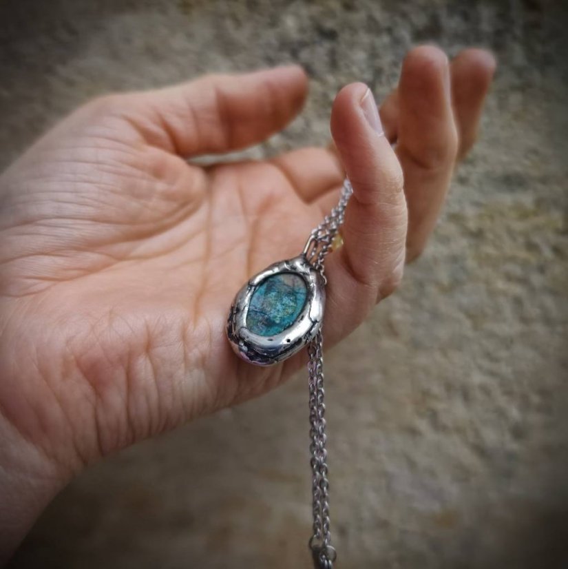 Autorský cínový náhrdelník - Tyrkys S0752