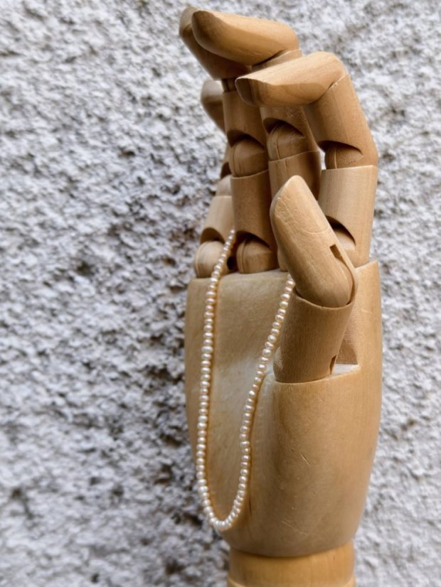 Náhrdelník perlový – Perličky telové 2 – 3 mm S0804