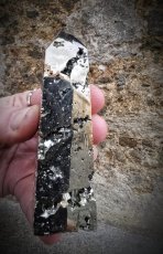 Surové minerály - Pyrit obelisk  SM0590