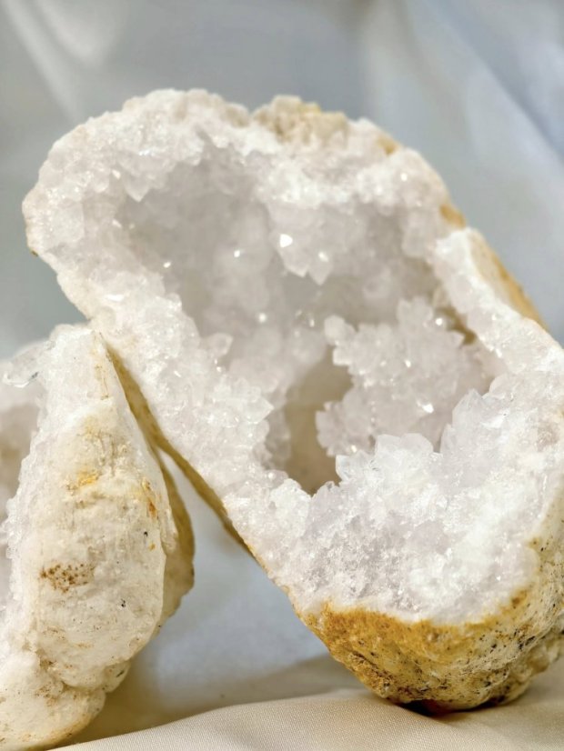 Surové minerály - Křišťál geoda  SM0485
