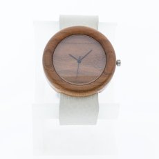 České dřevěné hodinky Orania H00408 Višeň