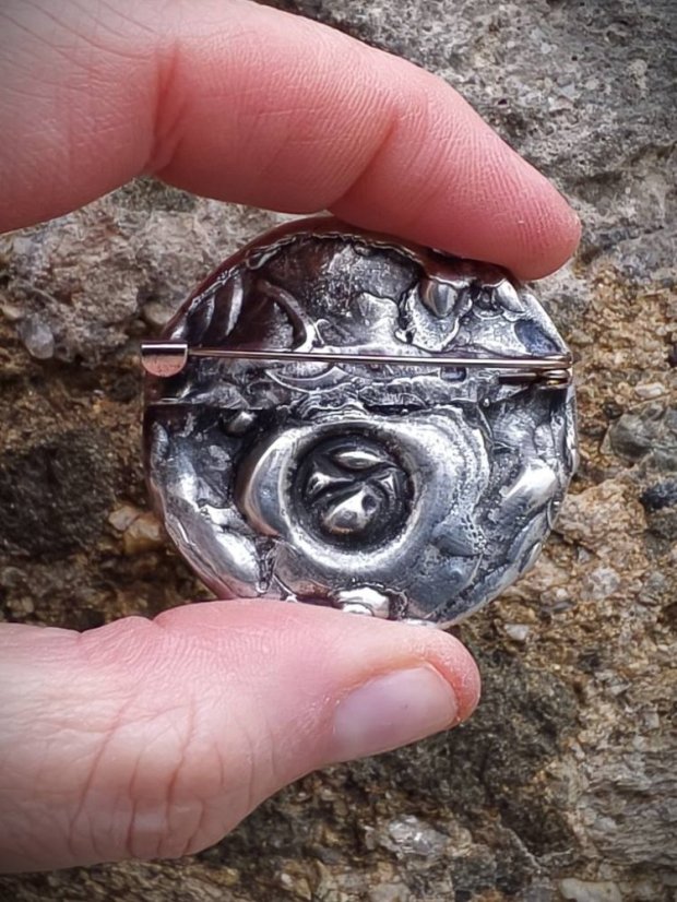 Autorská cínová brošňa - Tri minerály S0601