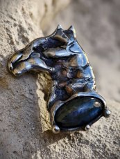 Autorská cínovaná brož - Kůň a Labradorit S0931