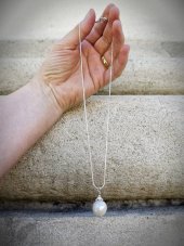 Náhrdelník perlový - Barokní říční perla  1,5 cm S0807