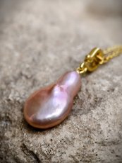 Náhrdelník perlový - Přívěšek s barokní perlou S0922